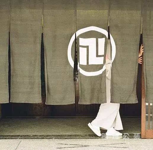 日式門(mén)面店鋪暖簾裝修效果圖