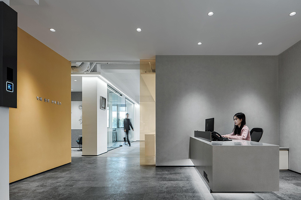 辦公室裝修極簡風(fēng)格